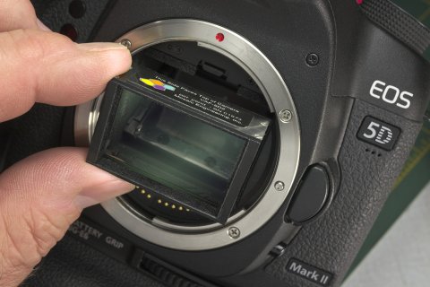 VAF-5D2b being inserted into Canon 5D Mark II